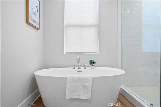 63 Longchamp, Irvine, CA 92602