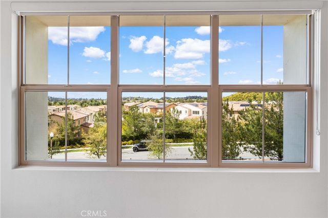 63 Longchamp, Irvine, CA 92602