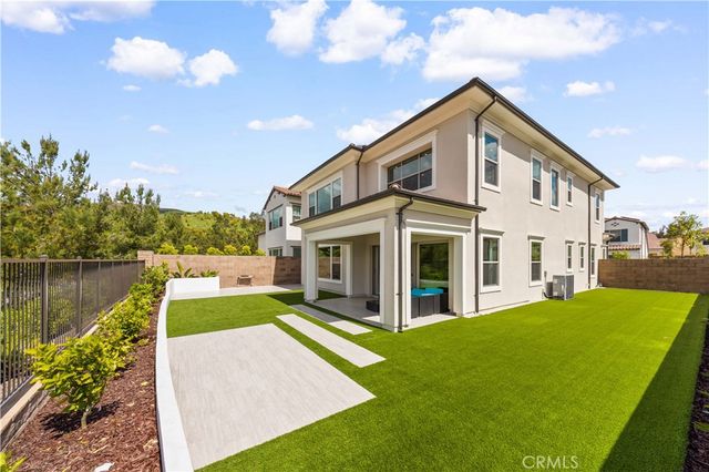 63 Longchamp, Irvine, CA 92602