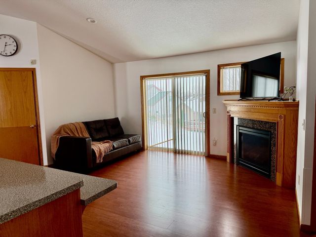 7166 205th Street W, Lakeville, MN 55044