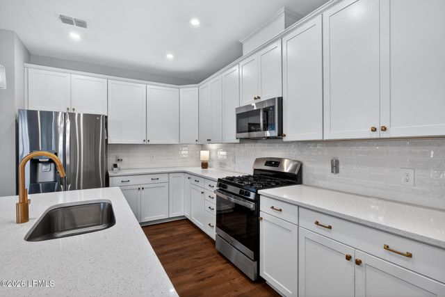 10 Mainland Lakes Drive, Bluffton, SC 29910