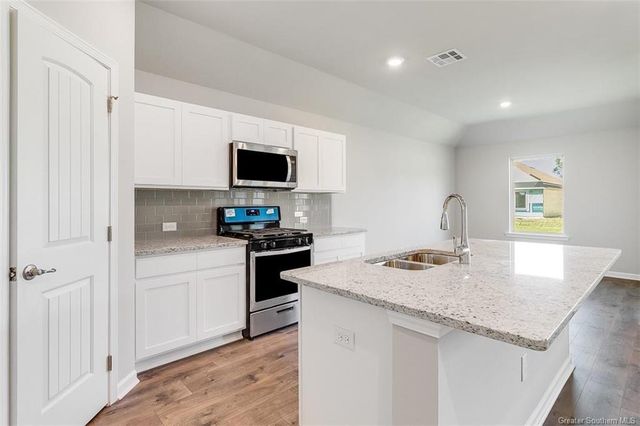 260 Pipers Lane, Sulphur, LA 70665