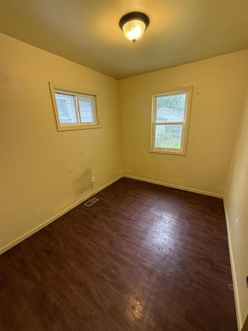 68 W Maxlow Avenue, Hazel Park, MI 48030
