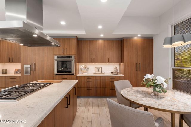 5671 N Placita Stilbayo, Tucson, AZ 85718