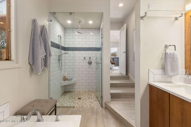 5671 N Placita Stilbayo, Tucson, AZ 85718