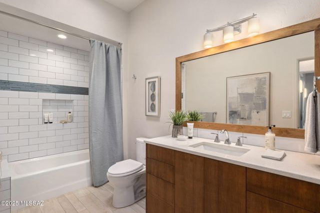 5671 N Placita Stilbayo, Tucson, AZ 85718