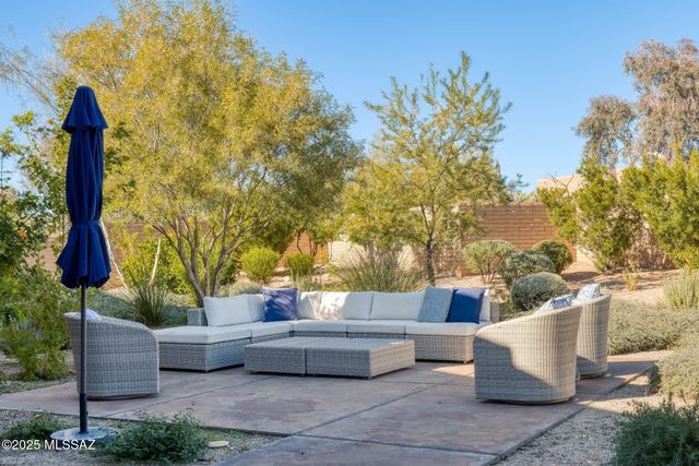 5671 N Placita Stilbayo, Tucson, AZ 85718