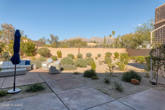 5671 N Placita Stilbayo, Tucson, AZ 85718