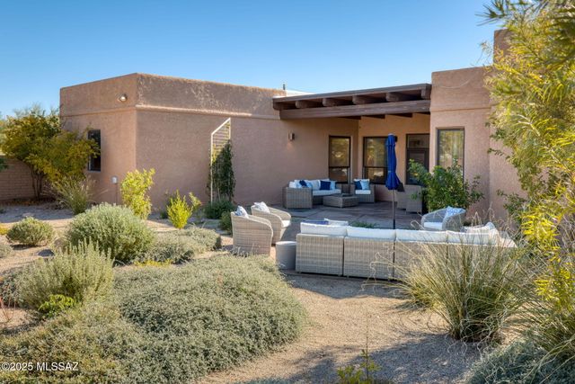 5671 N Placita Stilbayo, Tucson, AZ 85718