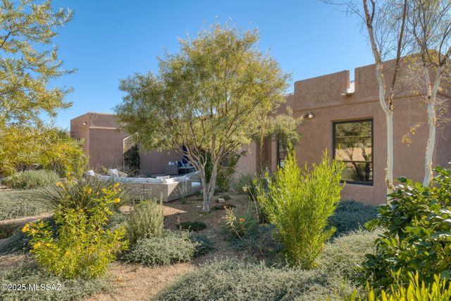 5671 N Placita Stilbayo, Tucson, AZ 85718