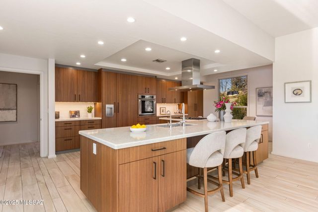 5671 N Placita Stilbayo, Tucson, AZ 85718