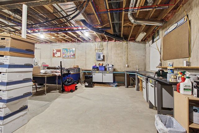 301 Victoria Drive, Dexter, MI 48130
