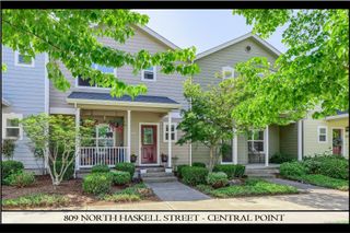 809 N Haskell Street, Central Point, OR 97502