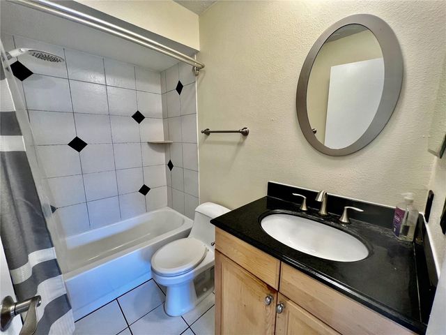 631 N ORANGE AVENUE 201, Sarasota, FL 34236