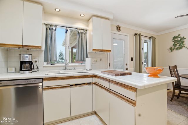 19046 Norton Street, Eastpointe, MI 48021