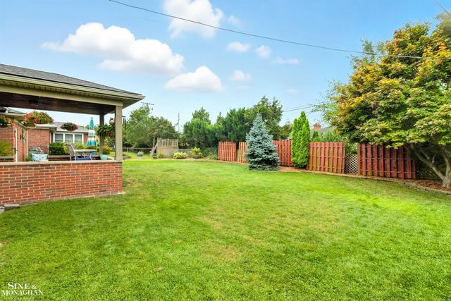 19046 Norton Street, Eastpointe, MI 48021