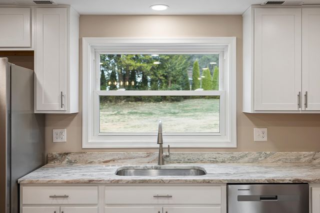 1800 STUARTS DRAFT HWY, Stuarts Draft, VA 24477