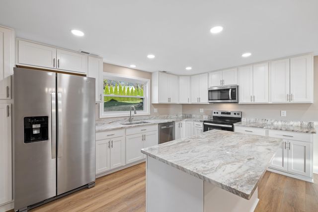 1800 STUARTS DRAFT HWY, Stuarts Draft, VA 24477