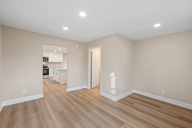 1800 STUARTS DRAFT HWY, Stuarts Draft, VA 24477