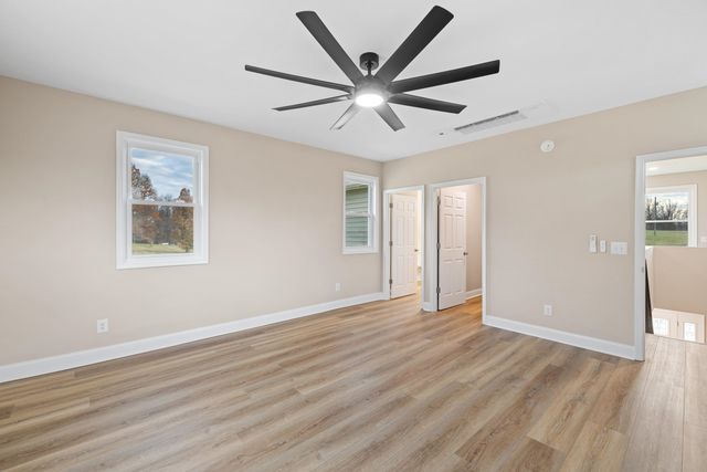 1800 STUARTS DRAFT HWY, Stuarts Draft, VA 24477