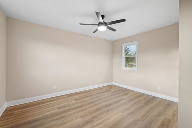 1800 STUARTS DRAFT HWY, Stuarts Draft, VA 24477