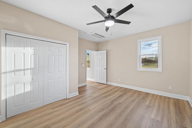 1800 STUARTS DRAFT HWY, Stuarts Draft, VA 24477