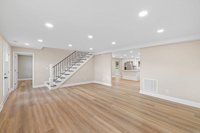 1800 STUARTS DRAFT HWY, Stuarts Draft, VA 24477