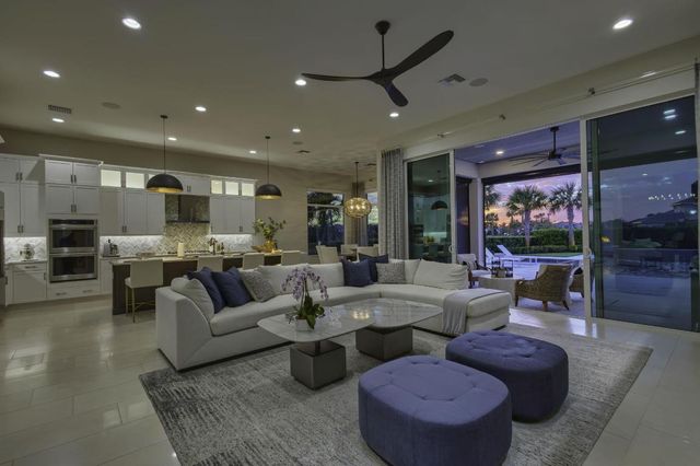 9261 Coral Isles Circle, Palm Beach Gardens, FL 33412