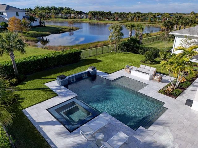 9261 Coral Isles Circle, Palm Beach Gardens, FL 33412