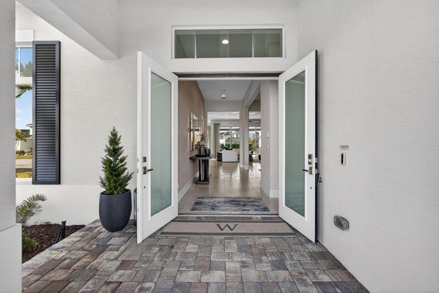 9261 Coral Isles Circle, Palm Beach Gardens, FL 33412