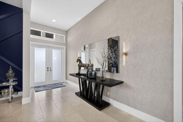 9261 Coral Isles Circle, Palm Beach Gardens, FL 33412