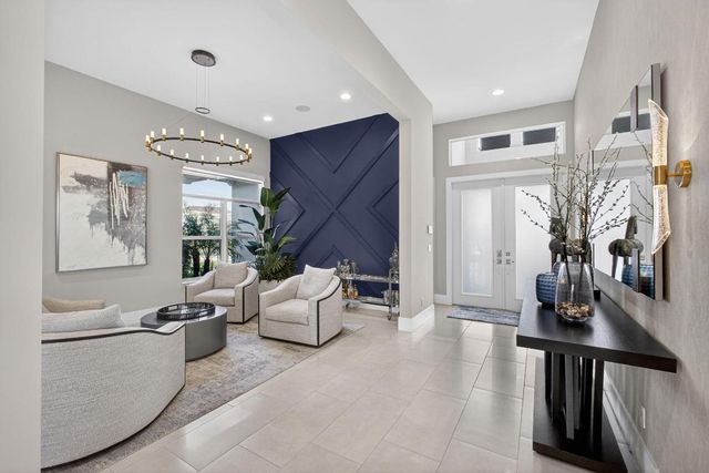 9261 Coral Isles Circle, Palm Beach Gardens, FL 33412