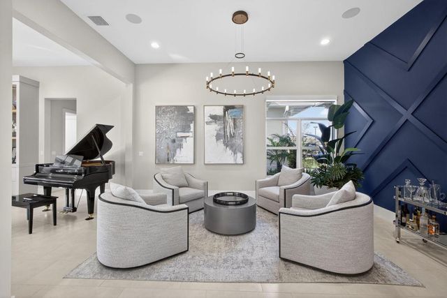 9261 Coral Isles Circle, Palm Beach Gardens, FL 33412