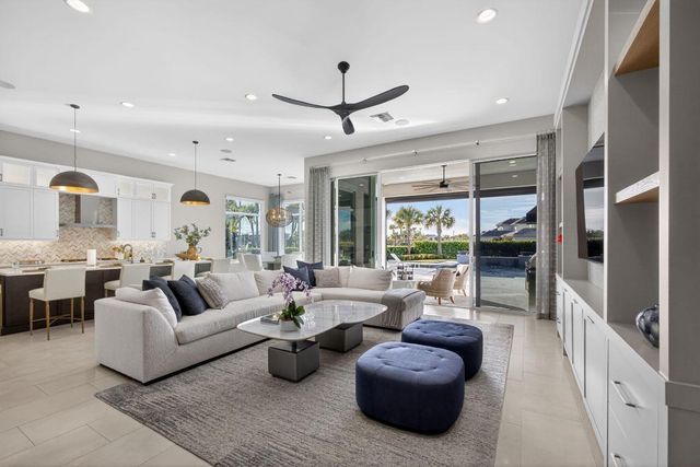 9261 Coral Isles Circle, Palm Beach Gardens, FL 33412