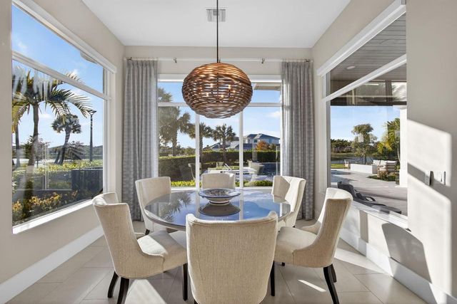 9261 Coral Isles Circle, Palm Beach Gardens, FL 33412