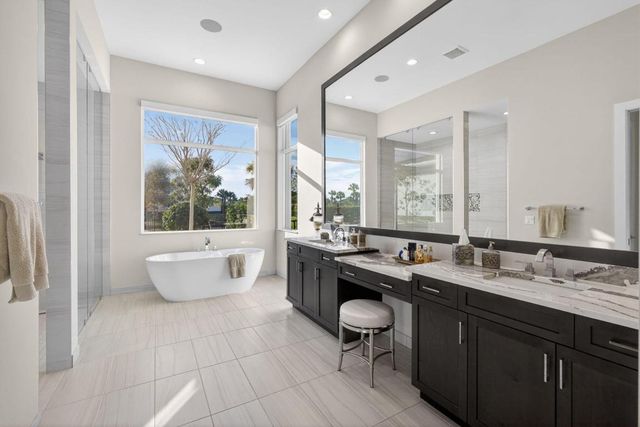 9261 Coral Isles Circle, Palm Beach Gardens, FL 33412