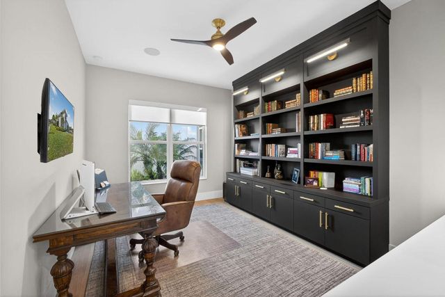 9261 Coral Isles Circle, Palm Beach Gardens, FL 33412