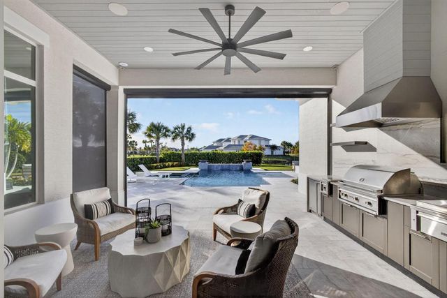 9261 Coral Isles Circle, Palm Beach Gardens, FL 33412