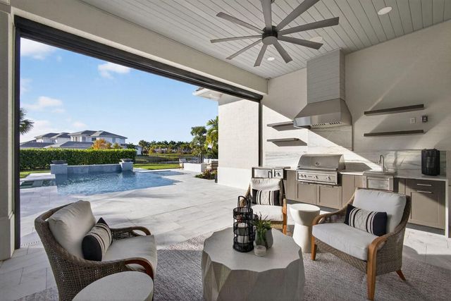 9261 Coral Isles Circle, Palm Beach Gardens, FL 33412