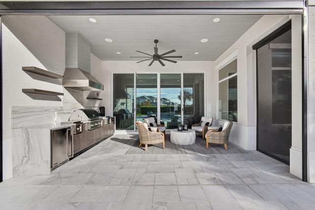 9261 Coral Isles Circle, Palm Beach Gardens, FL 33412