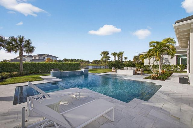 9261 Coral Isles Circle, Palm Beach Gardens, FL 33412