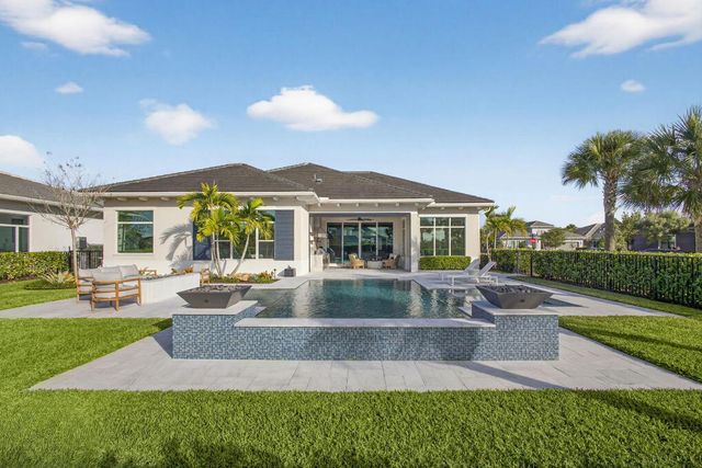 9261 Coral Isles Circle, Palm Beach Gardens, FL 33412