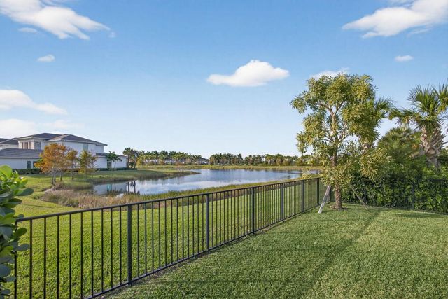 9261 Coral Isles Circle, Palm Beach Gardens, FL 33412