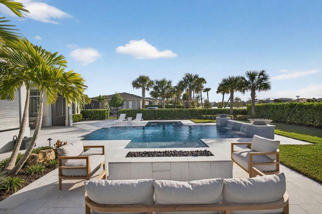 9261 Coral Isles Circle, Palm Beach Gardens, FL 33412