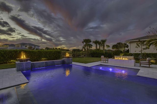 9261 Coral Isles Circle, Palm Beach Gardens, FL 33412