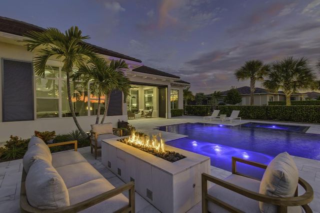 9261 Coral Isles Circle, Palm Beach Gardens, FL 33412