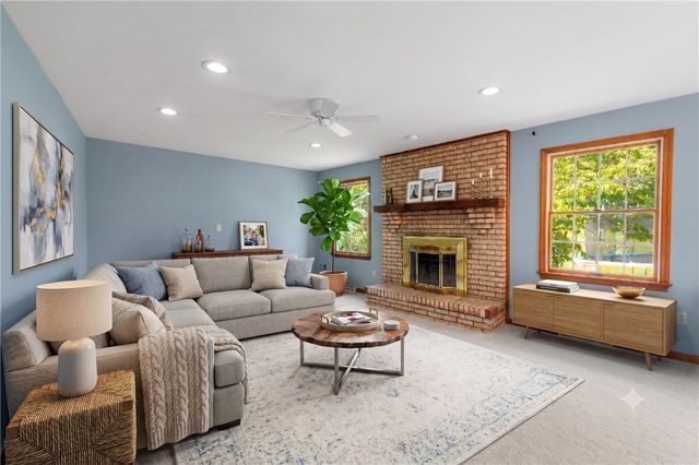 110 Kathy Ann Ln, Peters Twp, PA 15317