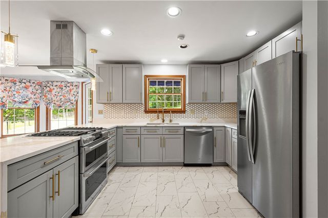 110 Kathy Ann Ln, Peters Twp, PA 15317