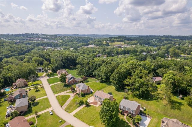 110 Kathy Ann Ln, Peters Twp, PA 15317