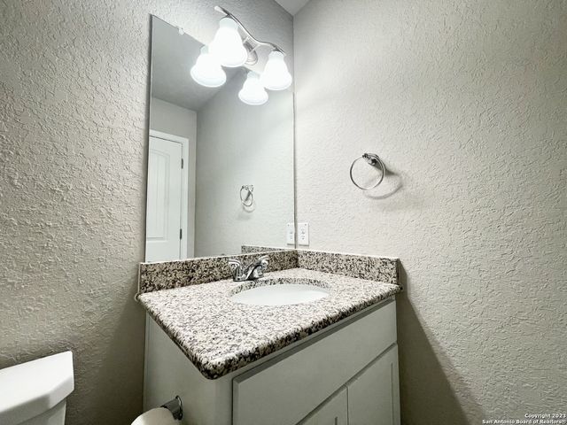1518 STONY ISLAND DR, San Antonio, TX 78245
